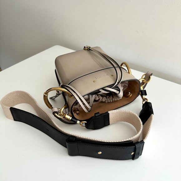 CHLOE Roy Small Gray Patent Leather Bucket Crossbody 2 Way Bag - Picture 5 of 13